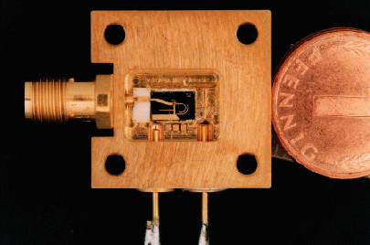 Optimal berechnete Oszillatoren zur Erzeugung hochfrequenter Ströme
mit minimalem Rauschanteil finden Verwendung in Satelliten und Mobiltelefonen